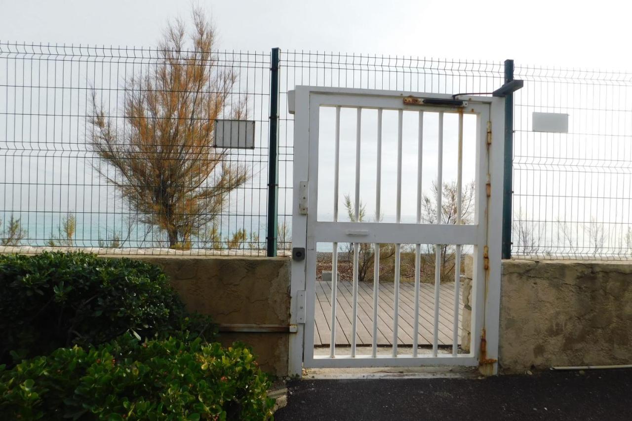 Air-Conditioned 4-Room "Marine Villeneuve" Flat With Pool And Parking Exterior photo