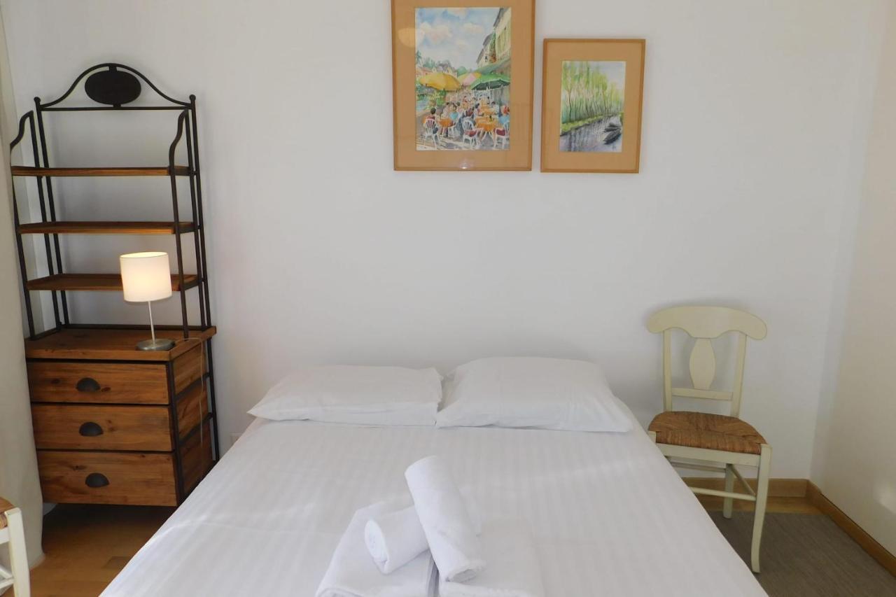 Air-Conditioned 4-Room "Marine Villeneuve" Flat With Pool And Parking Exterior photo