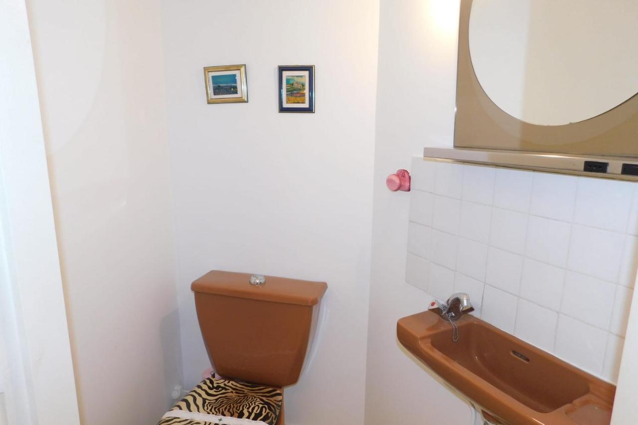 Air-Conditioned 4-Room "Marine Villeneuve" Flat With Pool And Parking Exterior photo